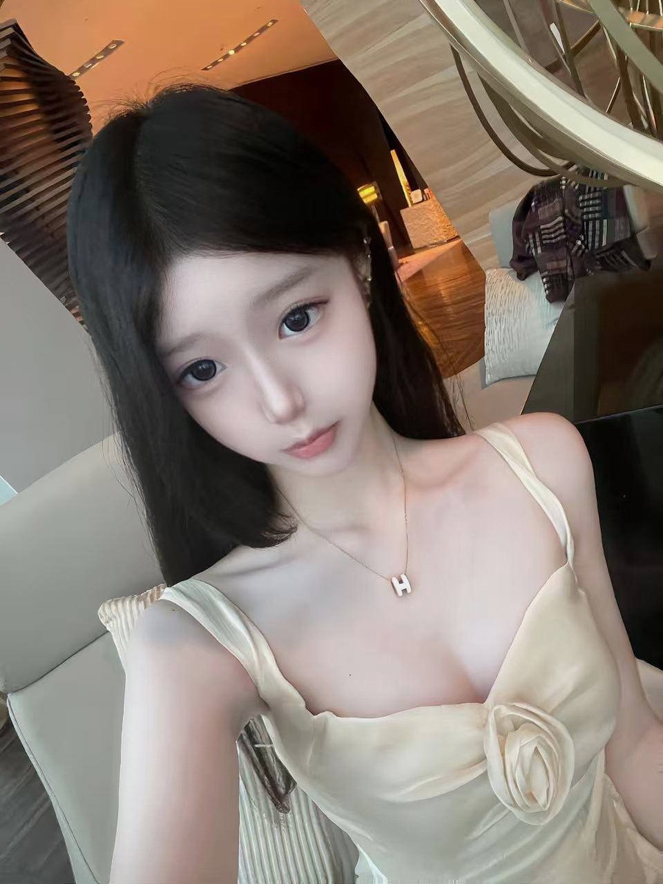 广东 深圳 编号：388992 (点击复制)
➡️ 