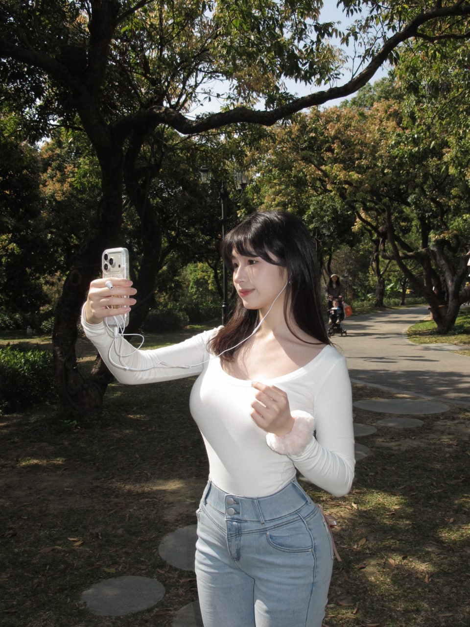 广东 深圳 编号：818655 (点击复制)
➡️ 