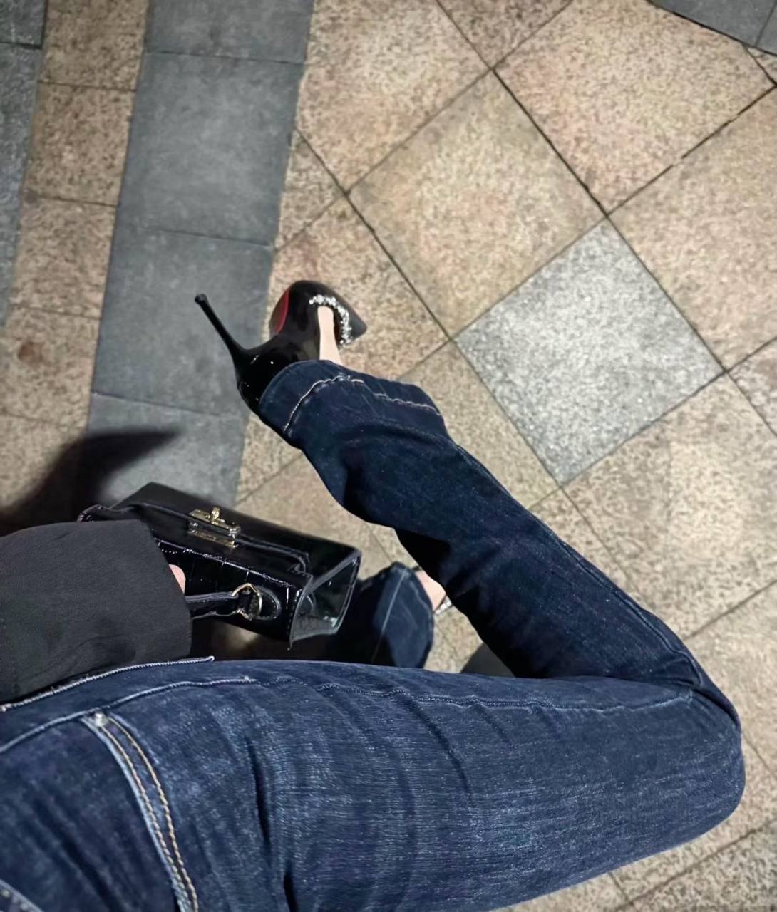 广东 深圳 编号：650776 (点击复制)
➡️ 