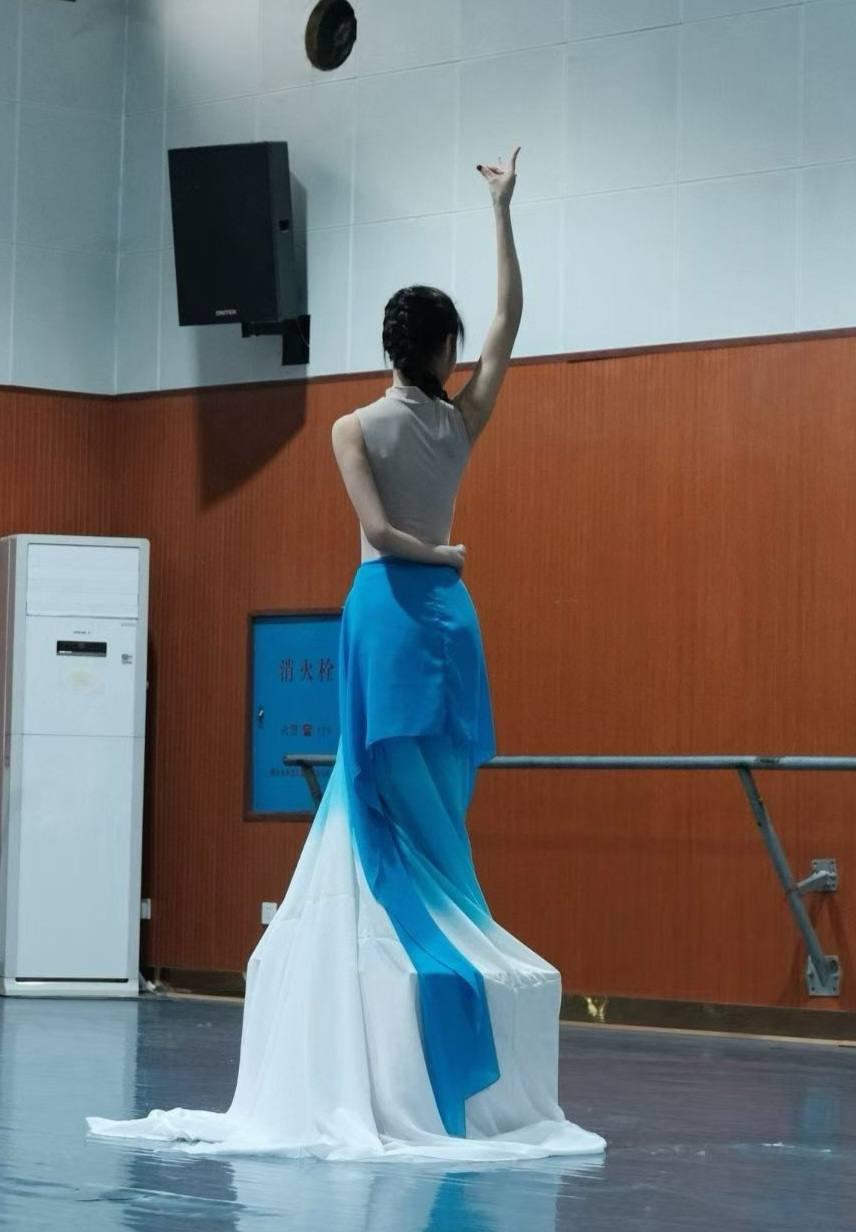 广东 深圳 编号：732323 (点击复制)
➡️ 