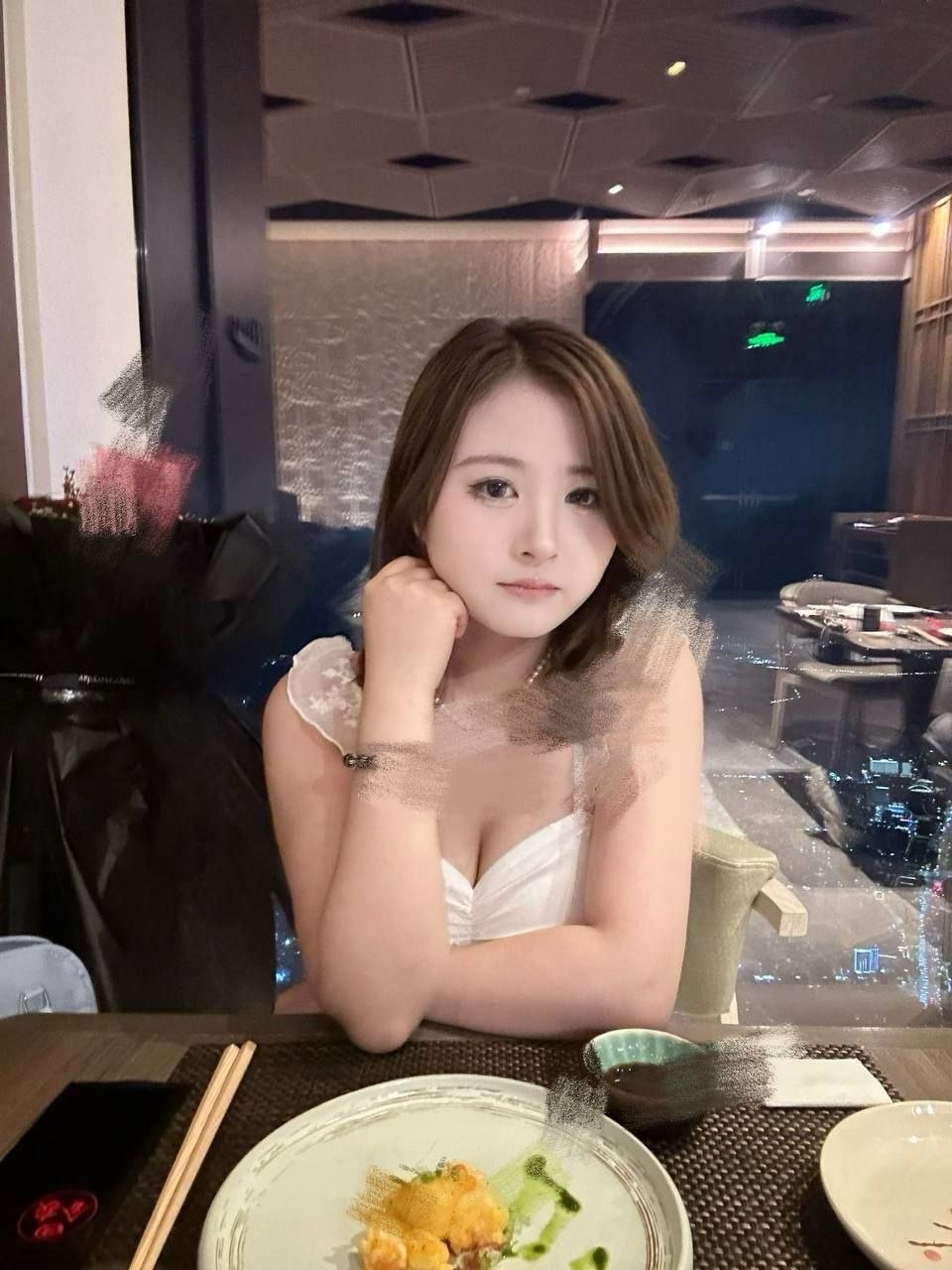 广东 深圳 编号：355493 (点击复制)
➡️ 