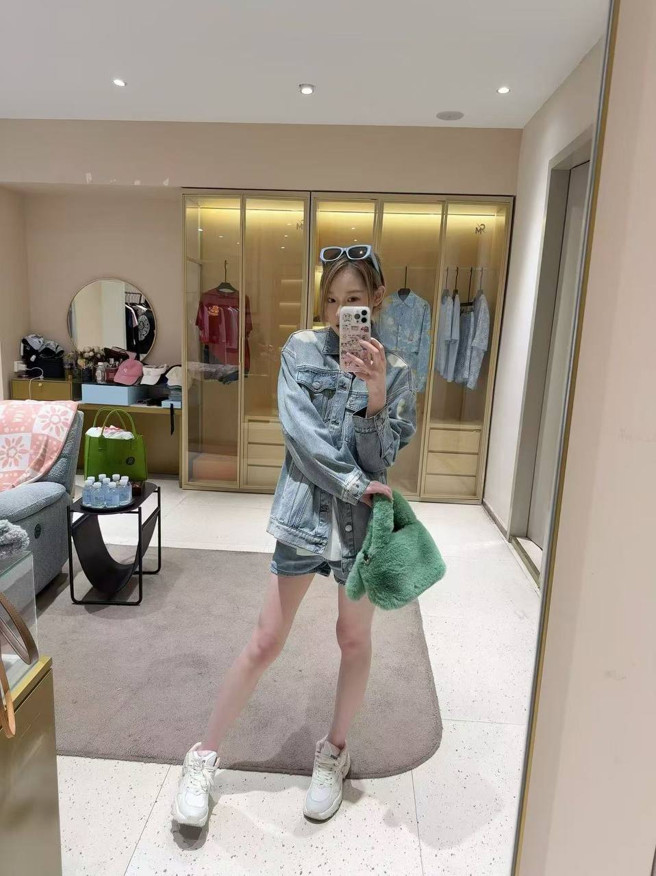 广东 广州 编号：714413 (点击复制)
➡️ 