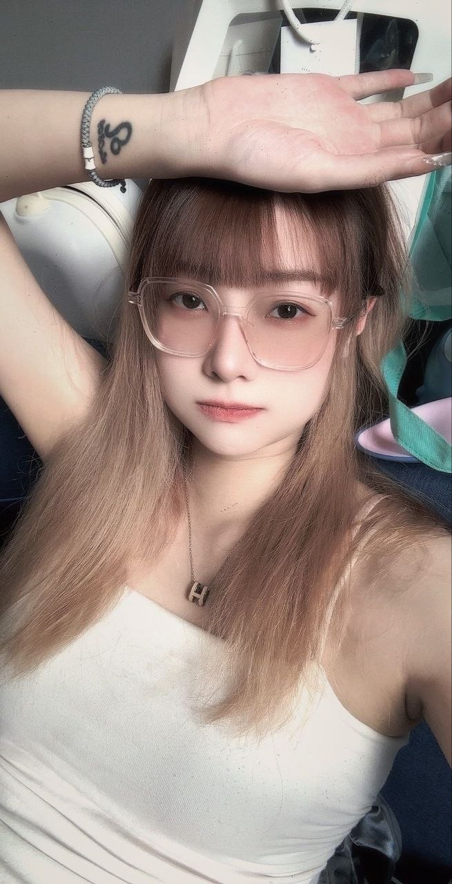 广东 深圳 编号：427018 (点击复制)
➡️ 