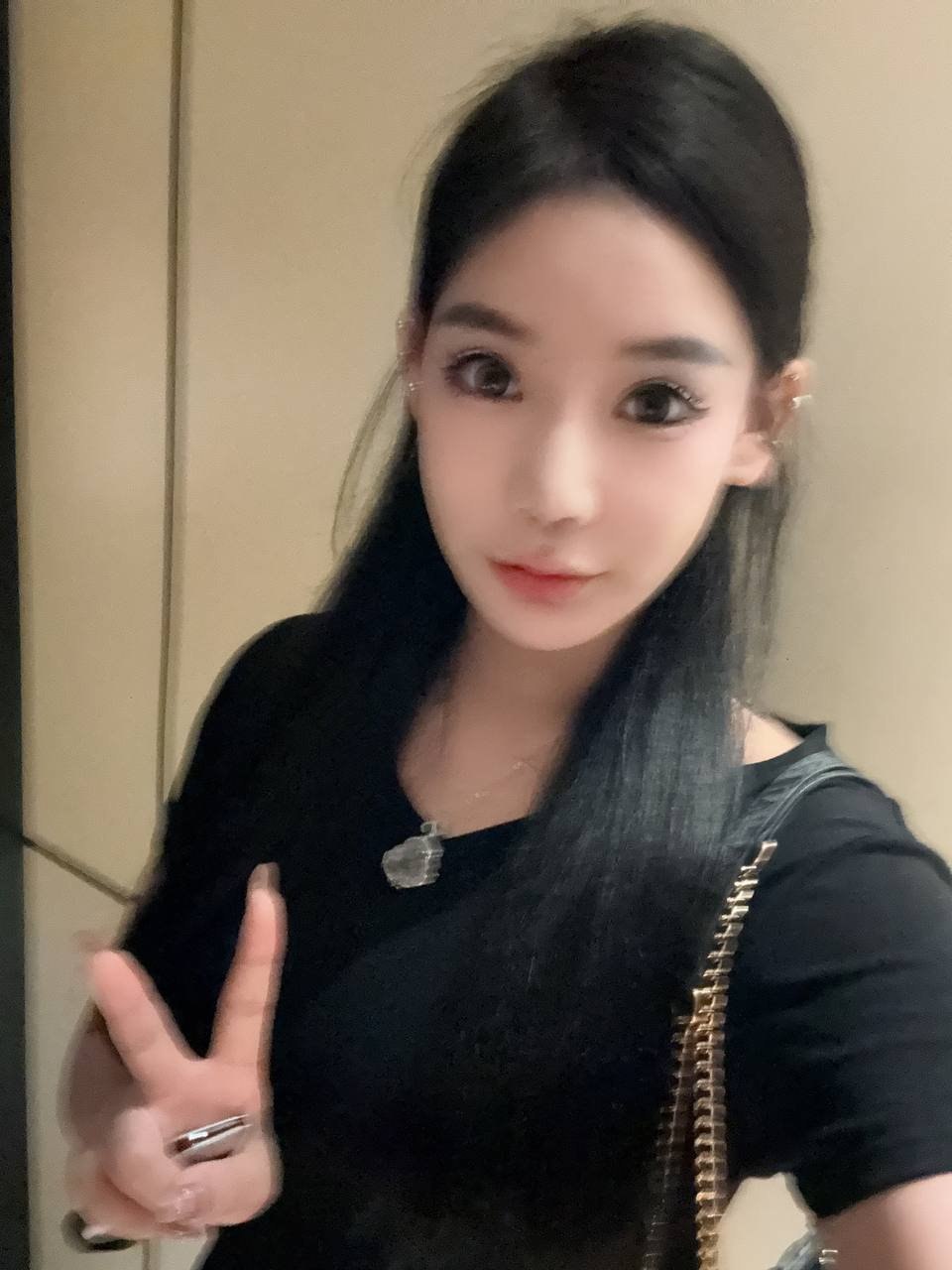 广东 深圳 编号：708294 (点击复制)
➡️ 