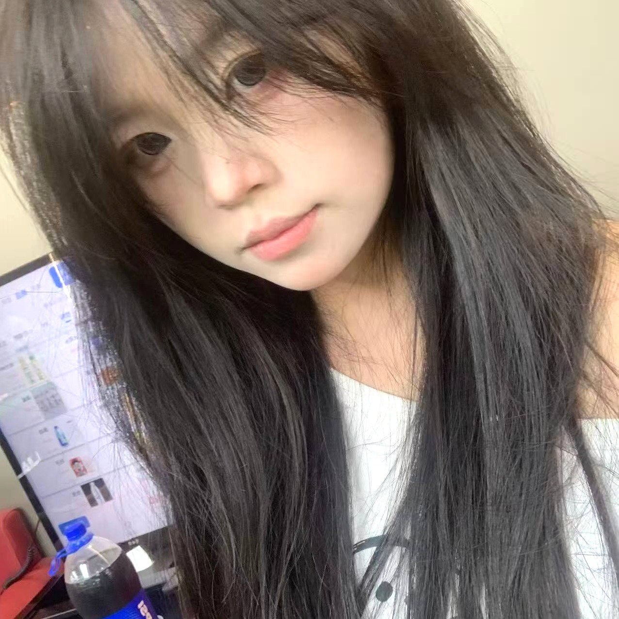 贵州 贵阳 编号：963438 (点击复制)
➡️ 
