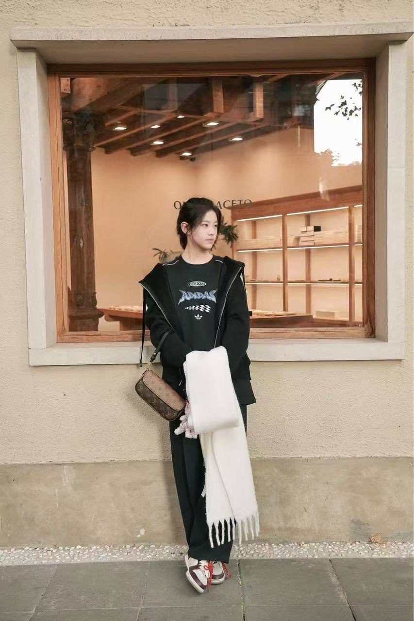 贵州 贵阳 编号：992623 (点击复制)
➡️ 