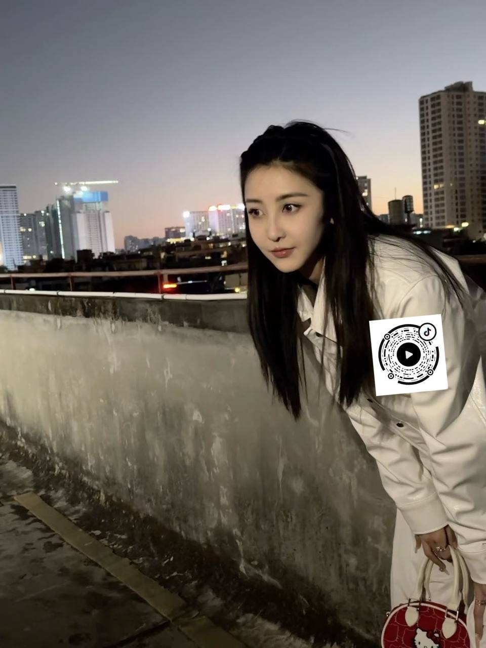 贵州 贵阳 编号：194703 (点击复制)
➡️ 