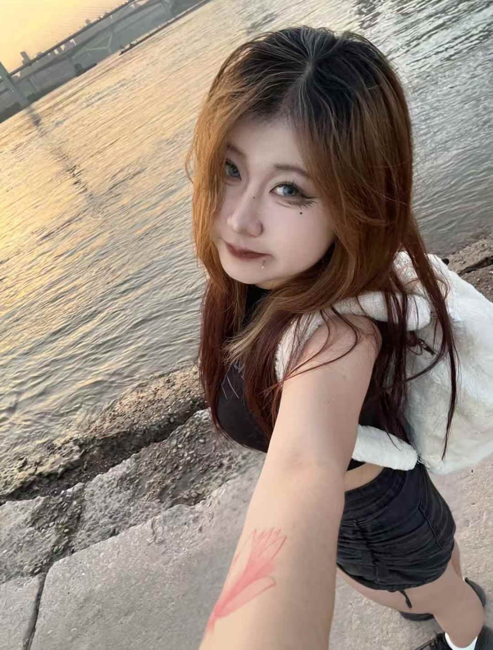 贵州 贵阳 编号：390065 (点击复制)
➡️ 
