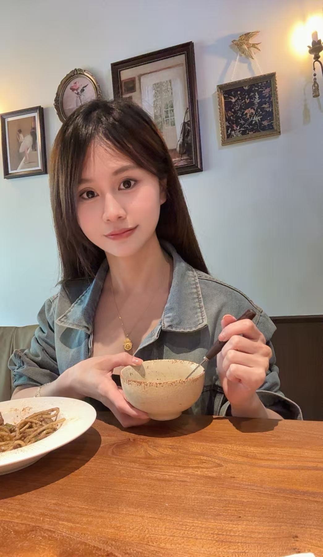 贵州 遵义 编号：227881 (点击复制)
➡️ 