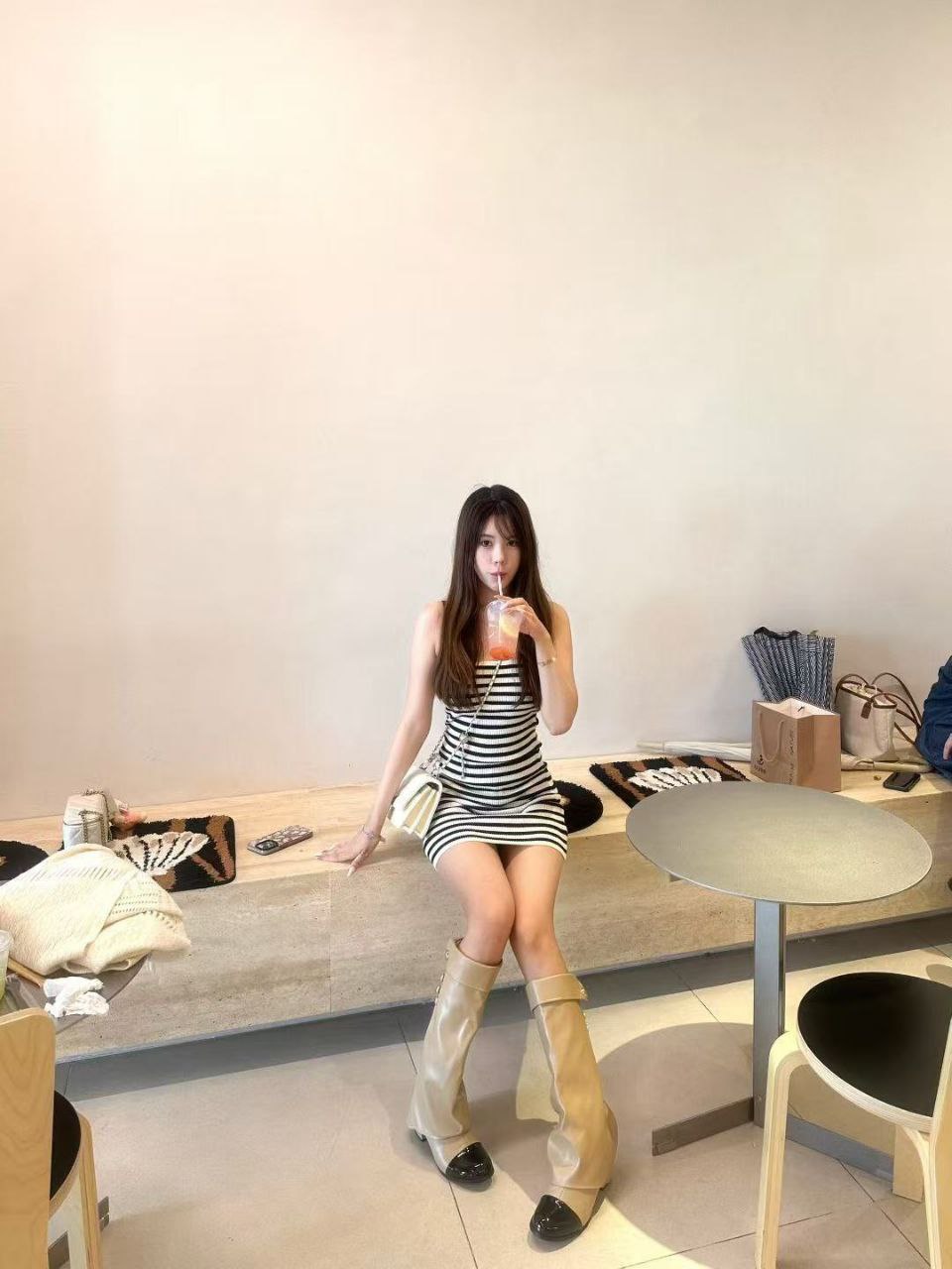 河南 郑州 编号：031048 (点击复制)
➡️ 