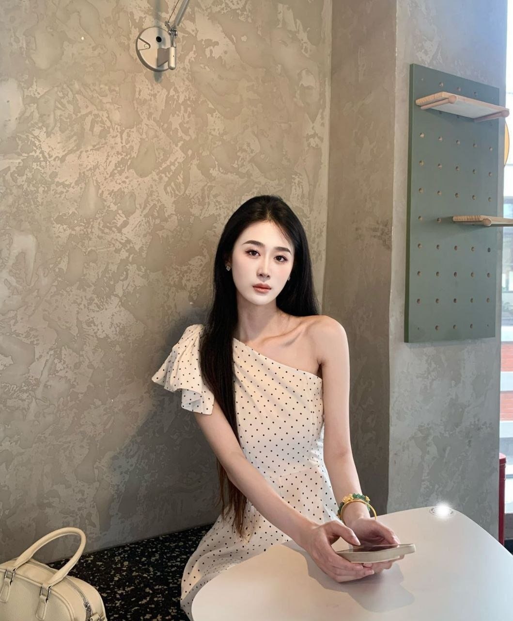 河南 郑州 编号：059514 (点击复制)
➡️ 