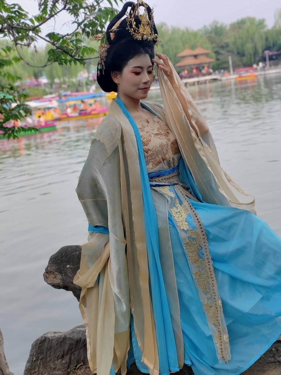 河南 洛阳 编号：445389 (点击复制)
➡️ 