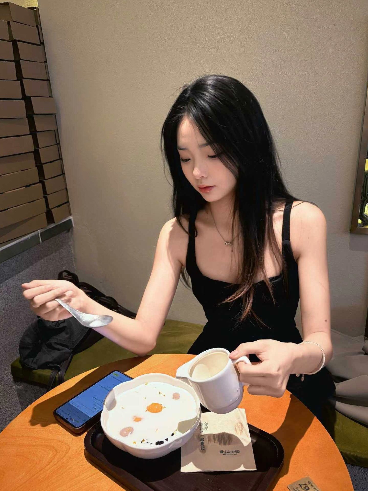 湖北 武汉 编号：925642 (点击复制)
➡️ 