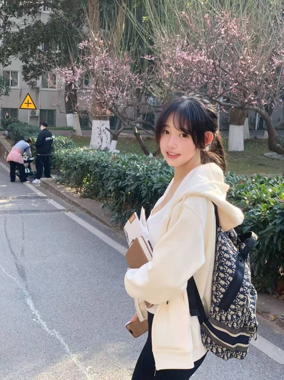 湖北 武汉 编号：564482 (点击复制)
➡️ 