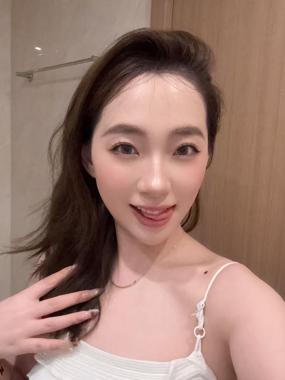 江苏 南京 编号：806959 (点击复制)
➡️ 