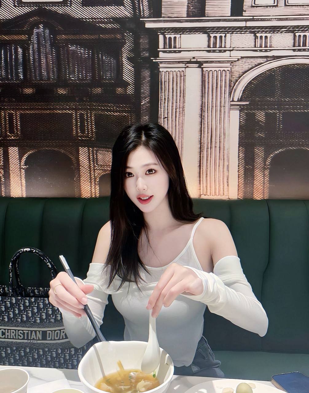 江苏 无锡 编号：746031 (点击复制)
➡️ 
