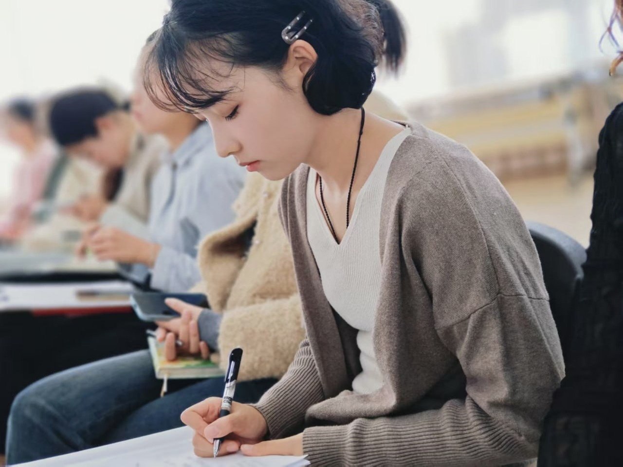 江苏 扬州 编号：069958 (点击复制)
➡️ 