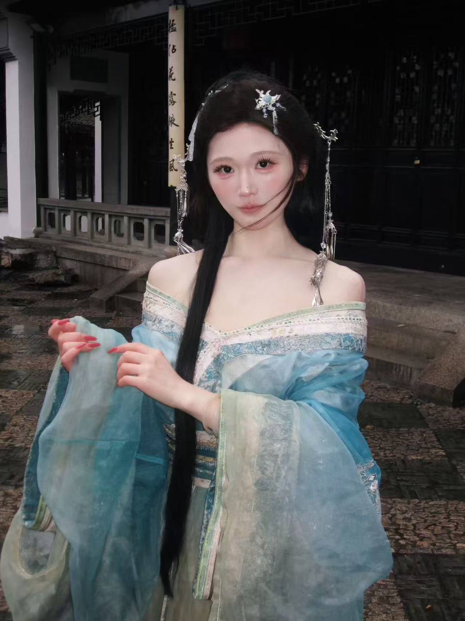江苏 无锡 编号：830791 (点击复制)
➡️ 