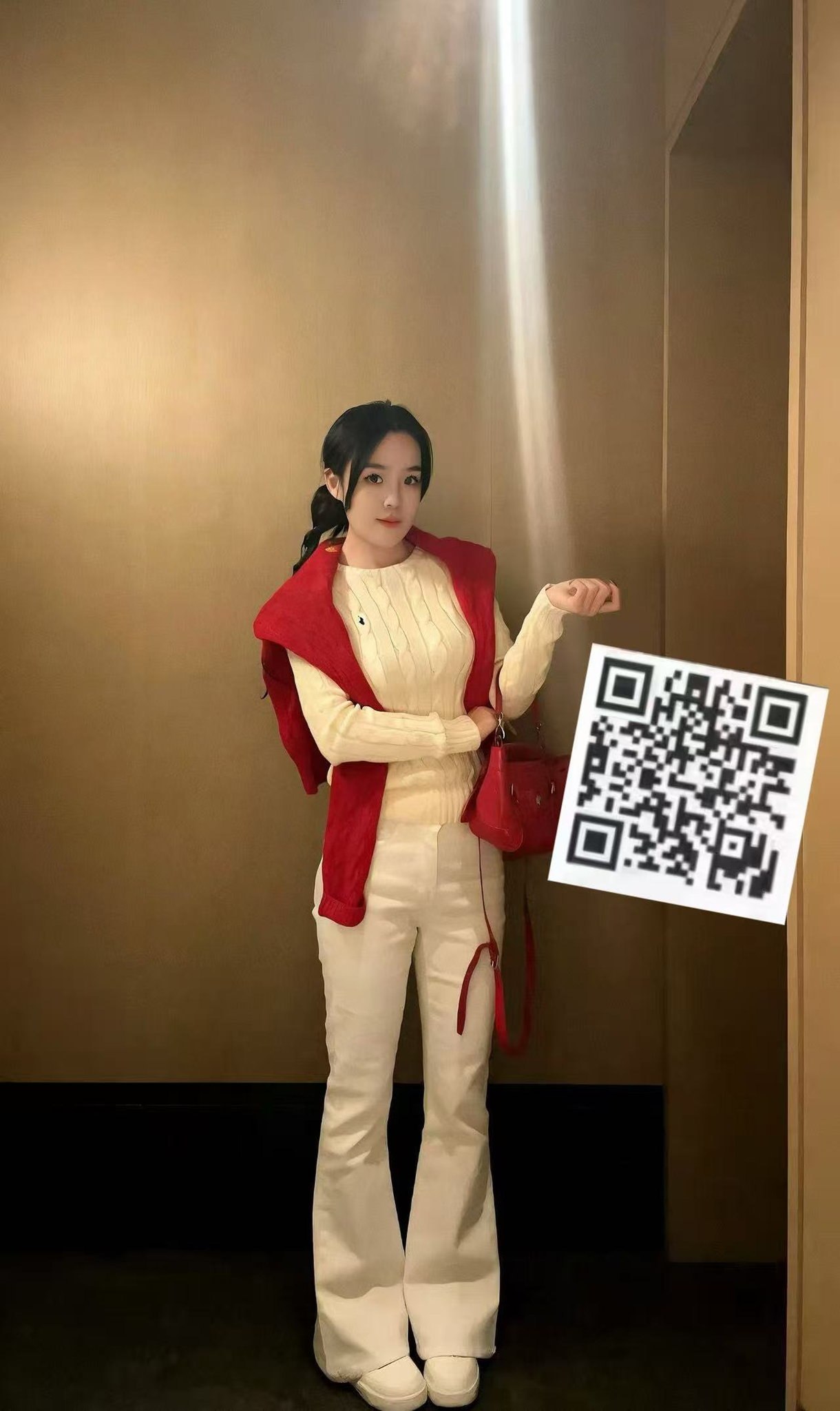 江苏 南京 编号：745585 (点击复制)
➡️ 