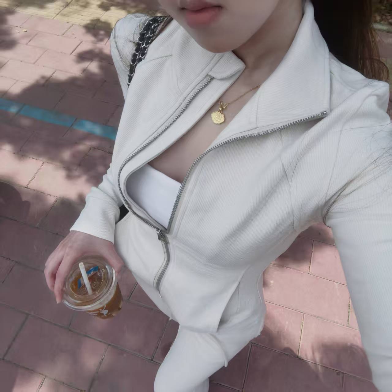 江苏 苏州 编号：991364 (点击复制)
➡️ 
