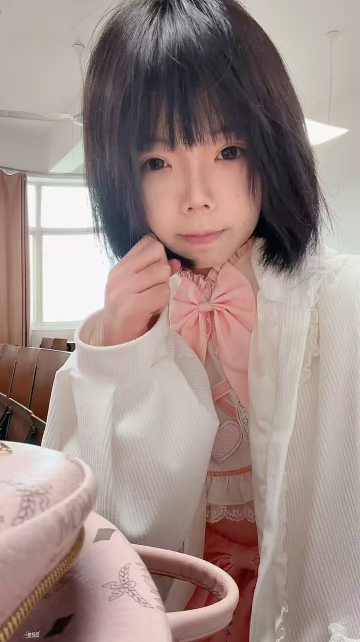 江苏 扬州 编号：287508 (点击复制)
➡️ 