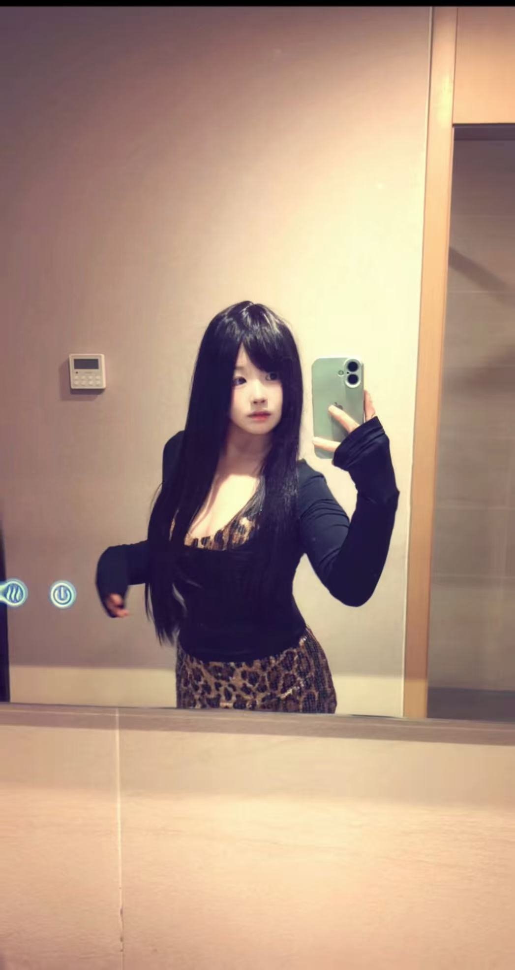 江苏 南京 编号：103299 (点击复制)
➡️ 