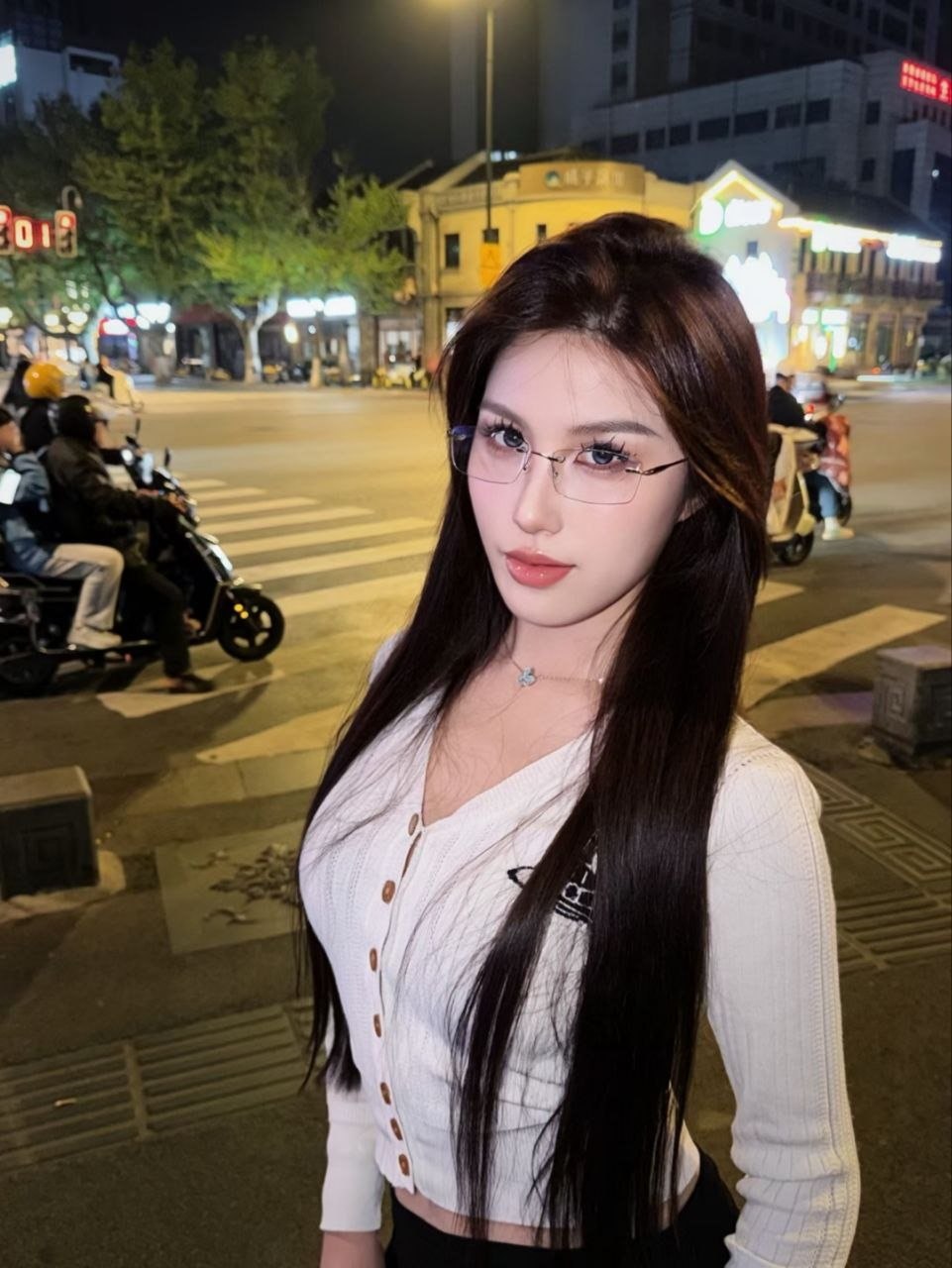 江苏 南京 编号：793677 (点击复制)
➡️ 
