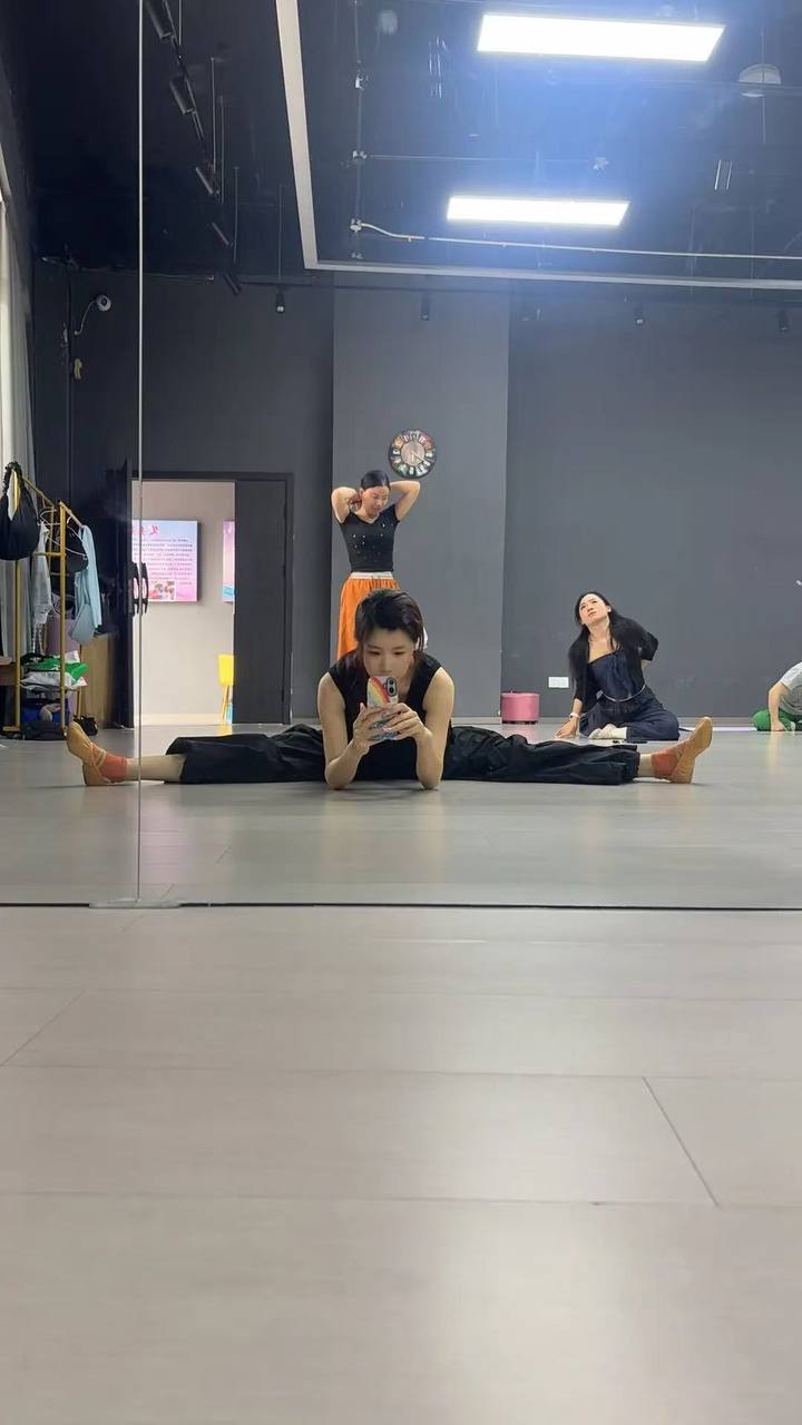 江苏 无锡 编号：418114 (点击复制)
➡️ 