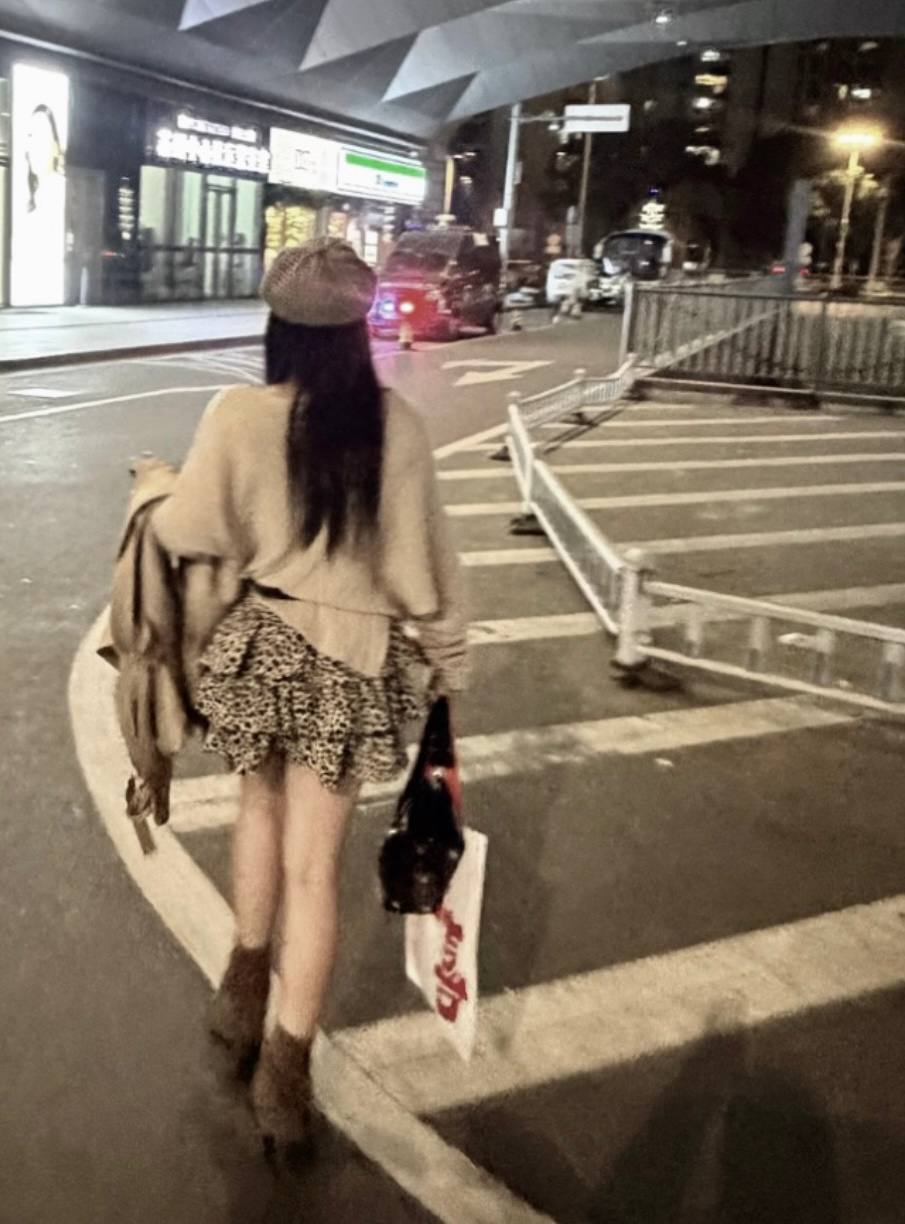 江苏 苏州 编号：477854 (点击复制)
➡️ 