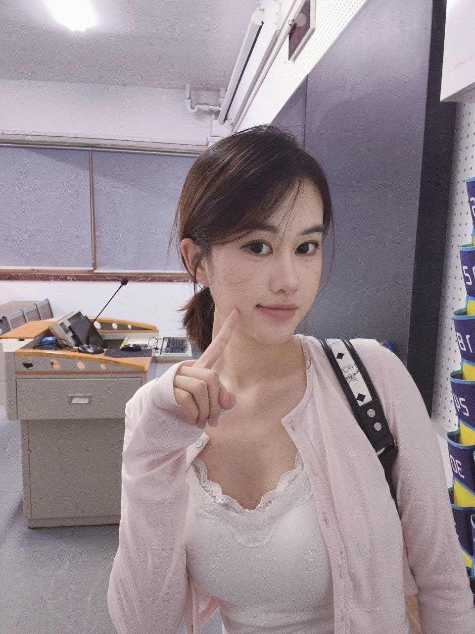 江苏 南京 编号：998485 (点击复制)
➡️ 