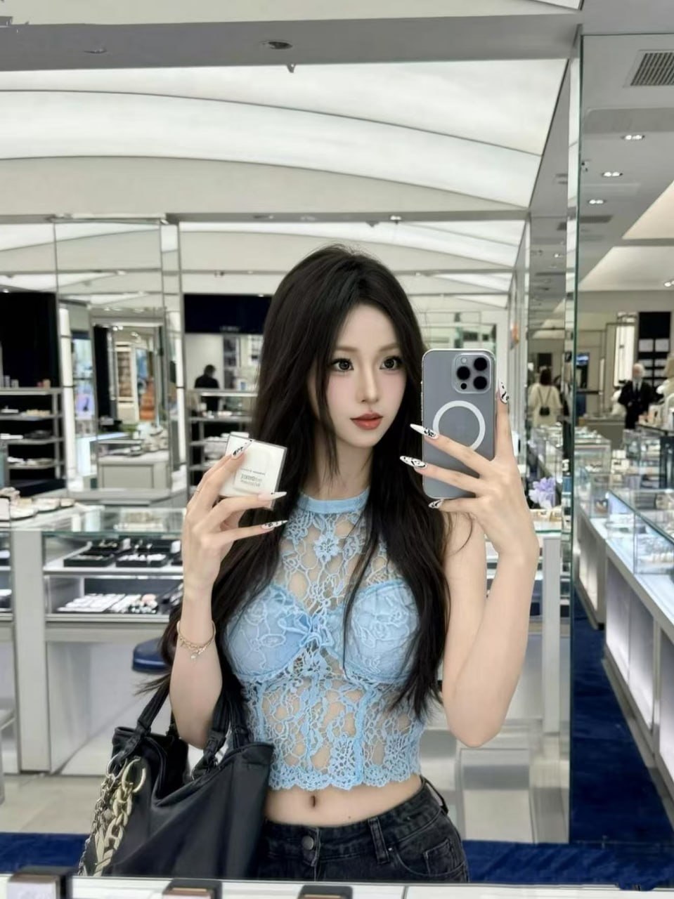 江苏 南京 编号：293134 (点击复制)
➡️ 