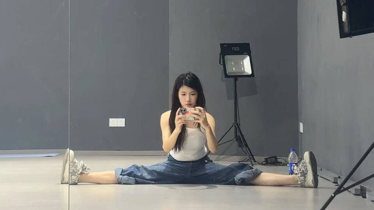 江苏 无锡 编号：418114 (点击复制)
➡️ 