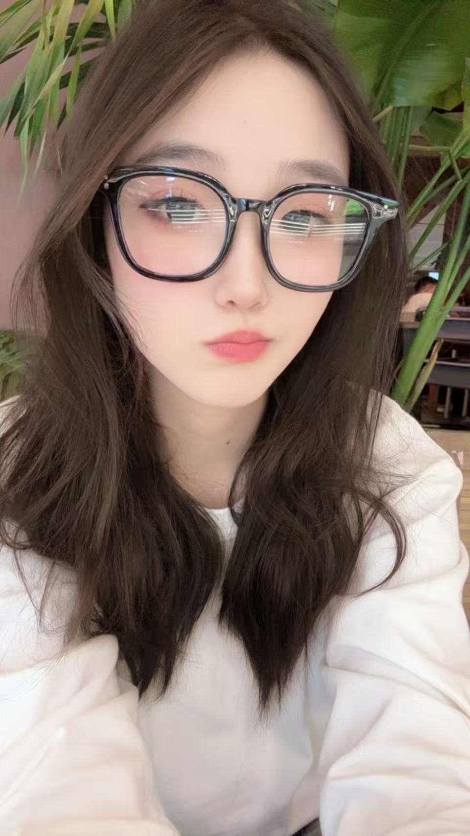 江苏 无锡 编号：955717 (点击复制)
➡️ 