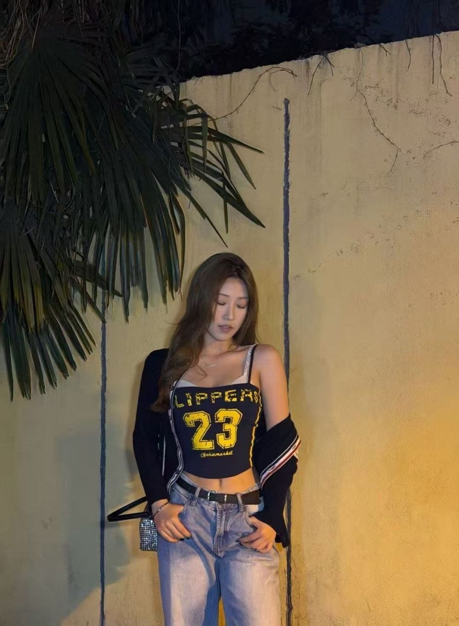 江苏 南京 编号：129428 (点击复制)
➡️ 