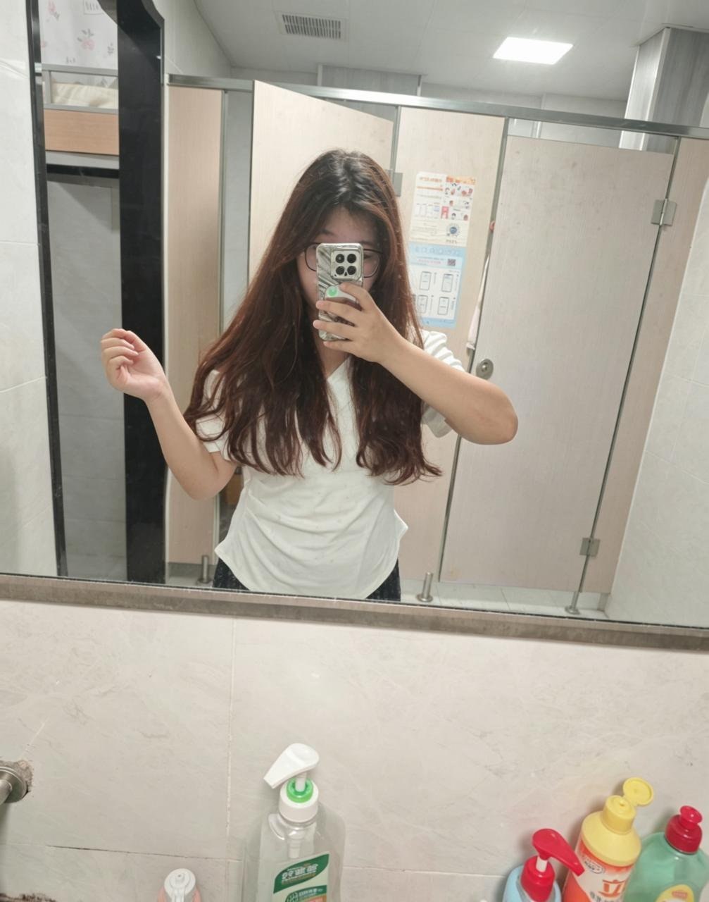 江苏 无锡 编号：399957 (点击复制)
➡️ 