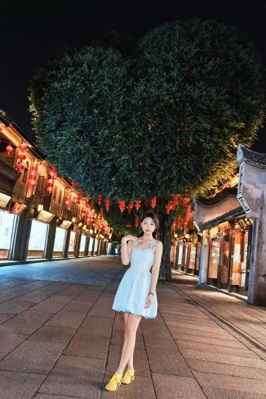 江西 南昌 编号：133734 (点击复制)
➡️ 