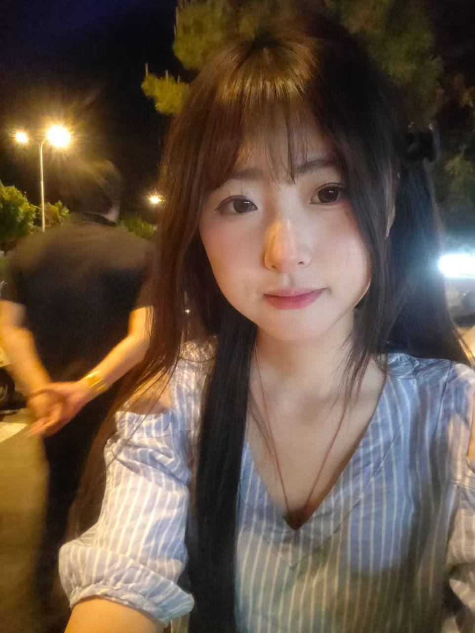 内蒙 赤峰 编号：290377 (点击复制)
➡️ 