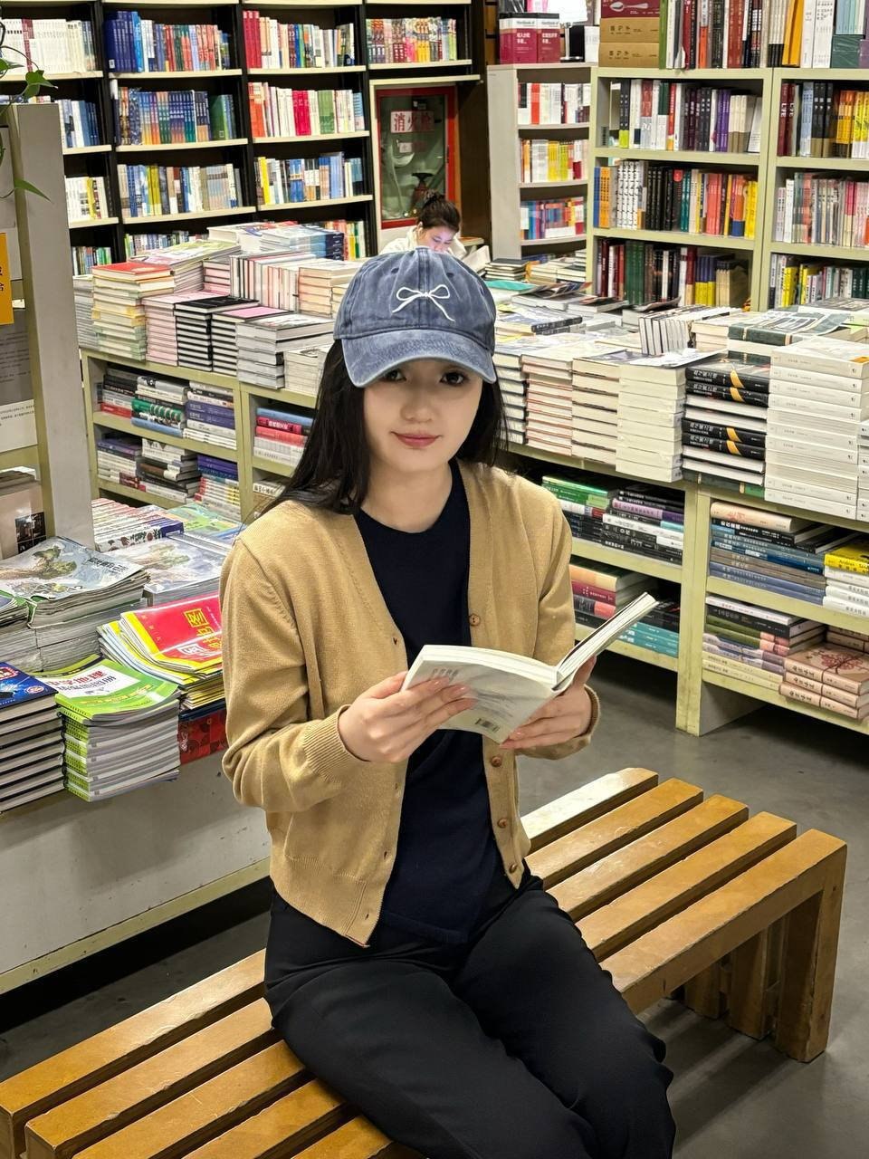 内蒙 呼和浩特 编号：473998 (点击复制)
➡️ 