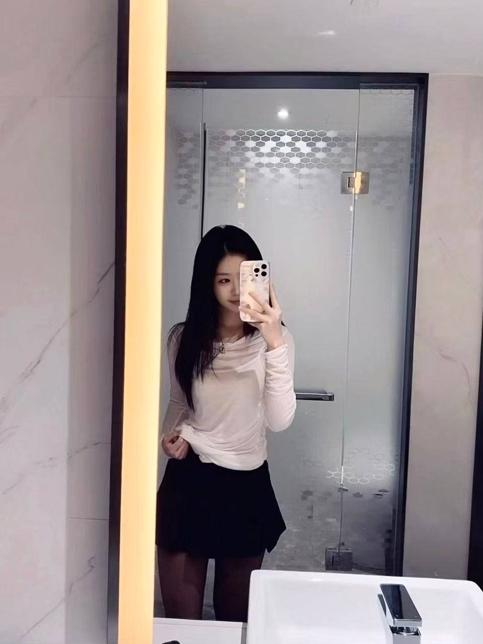上海 编号：103970 (点击复制)
➡️ 