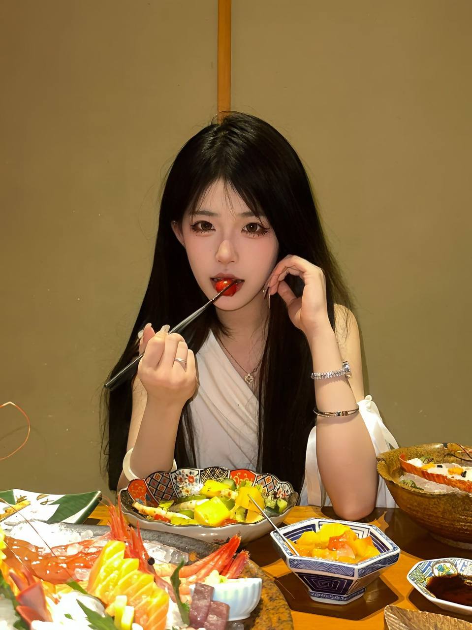 上海 编号：889011 (点击复制)
➡️ 