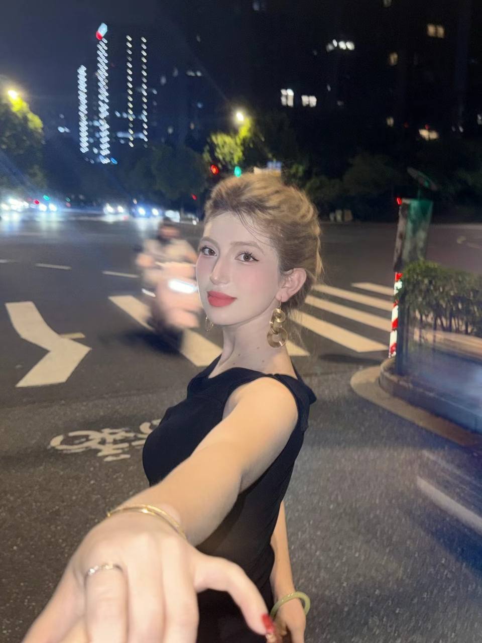 上海 编号：103386 (点击复制)
➡️ 