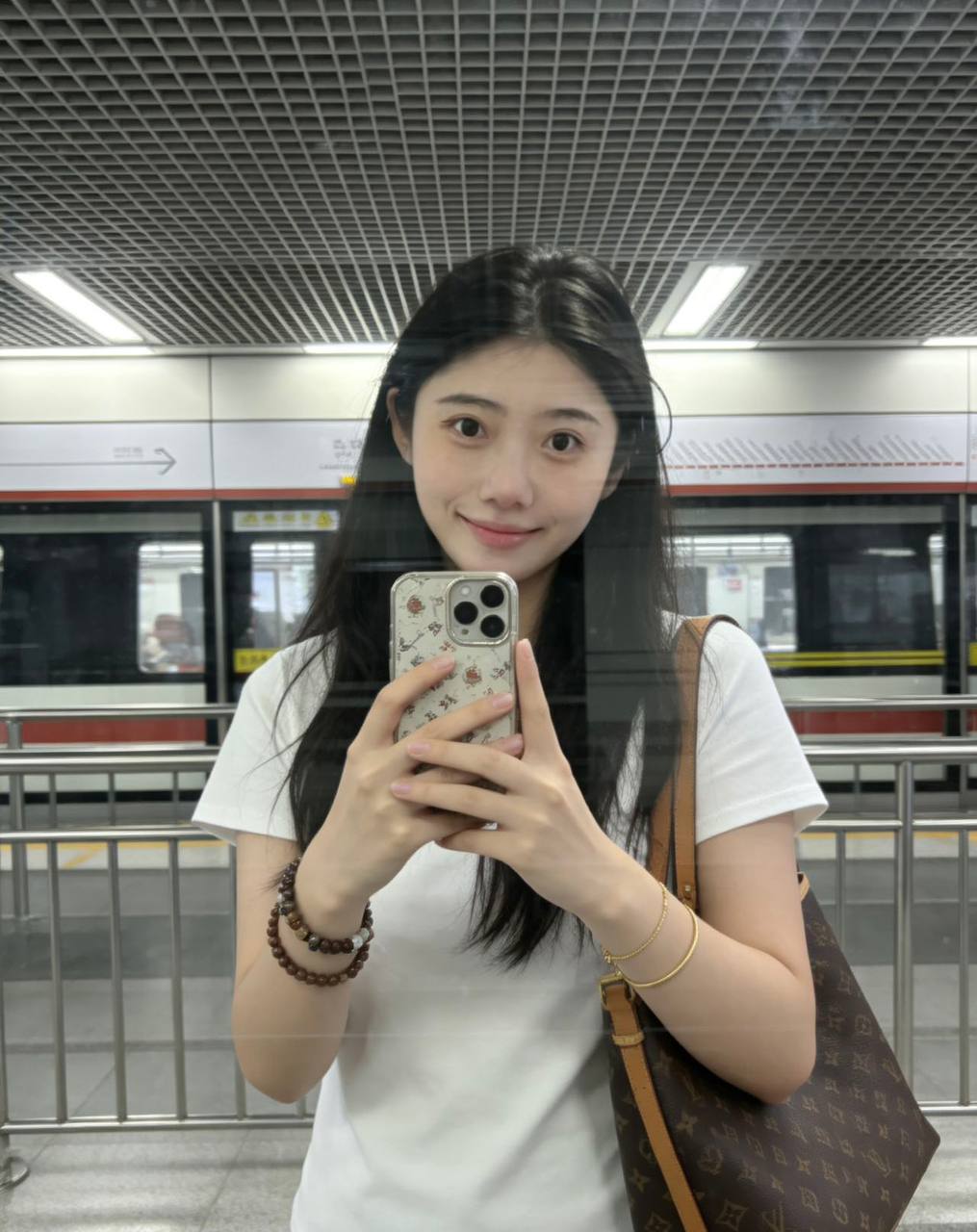 上海 编号：324267 (点击复制)
➡️ 