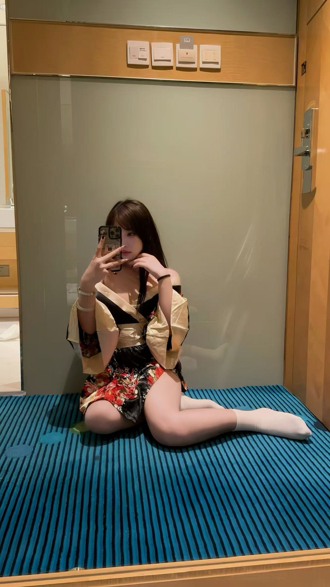 上海 编号：417805 (点击复制)
➡️ 