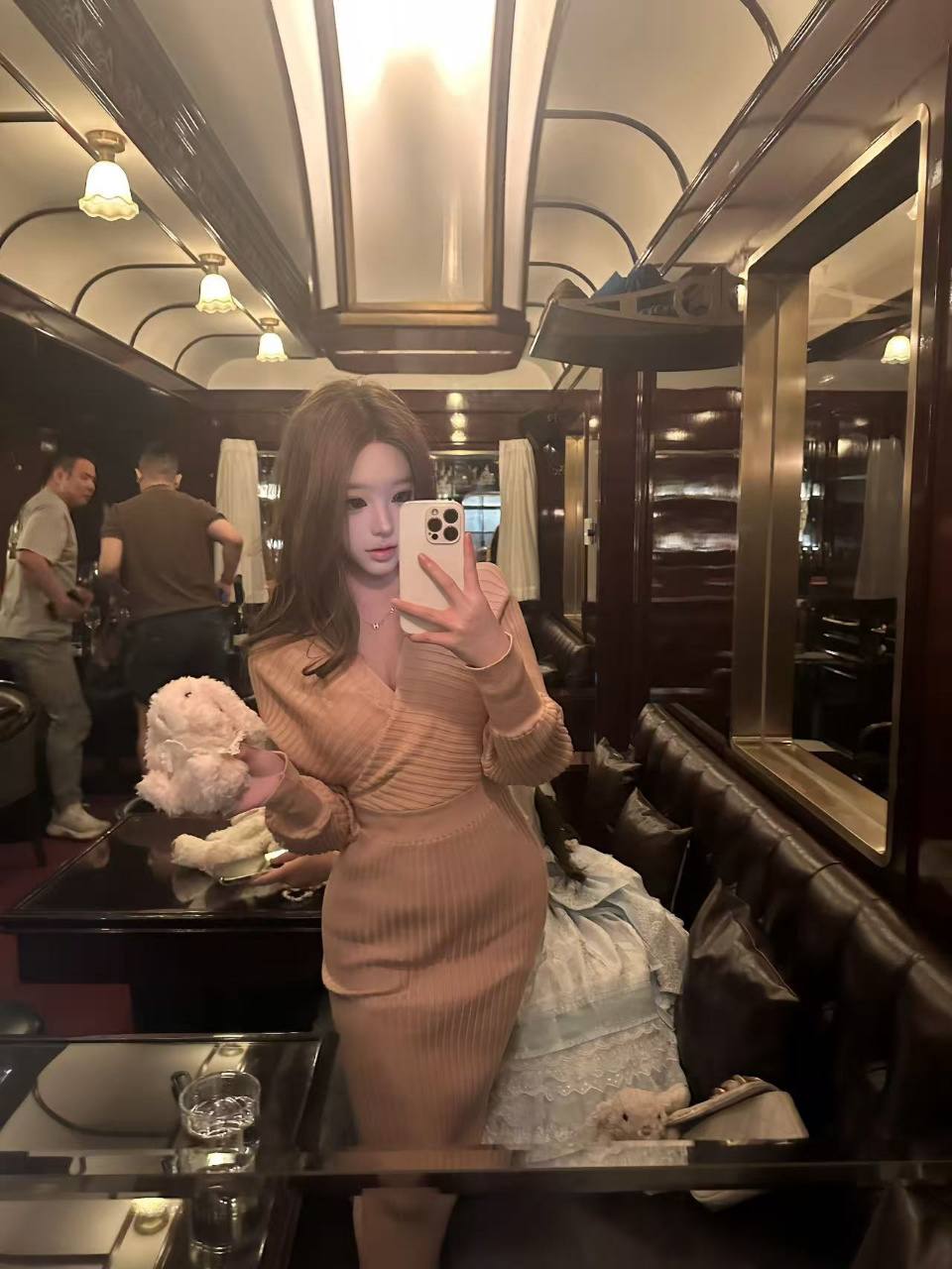 上海 编号：183735 (点击复制)
➡️ 