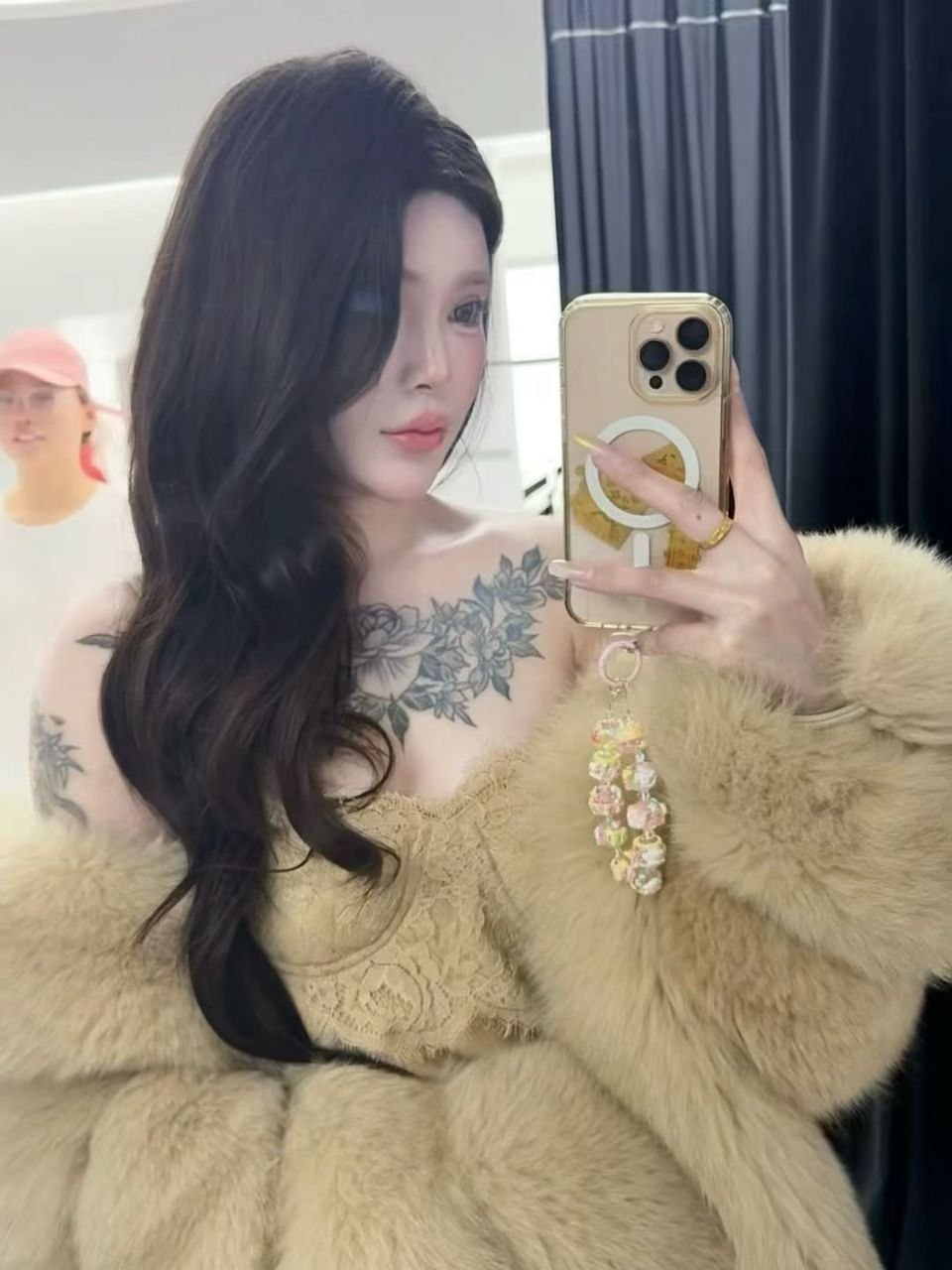 上海 编号：693618 (点击复制)
➡️ 