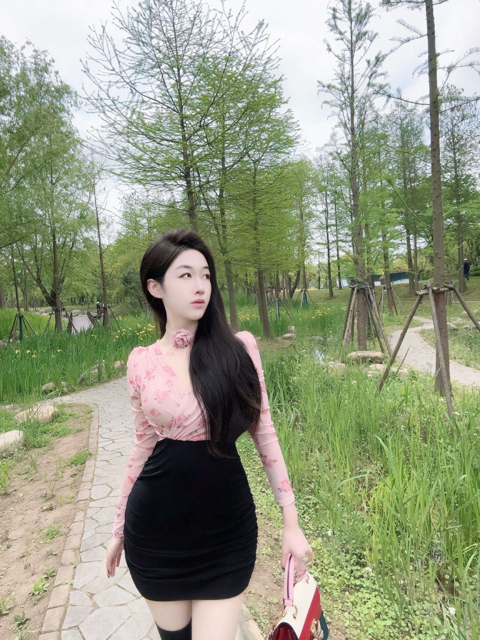 上海 编号：379413 (点击复制)
➡️ 
