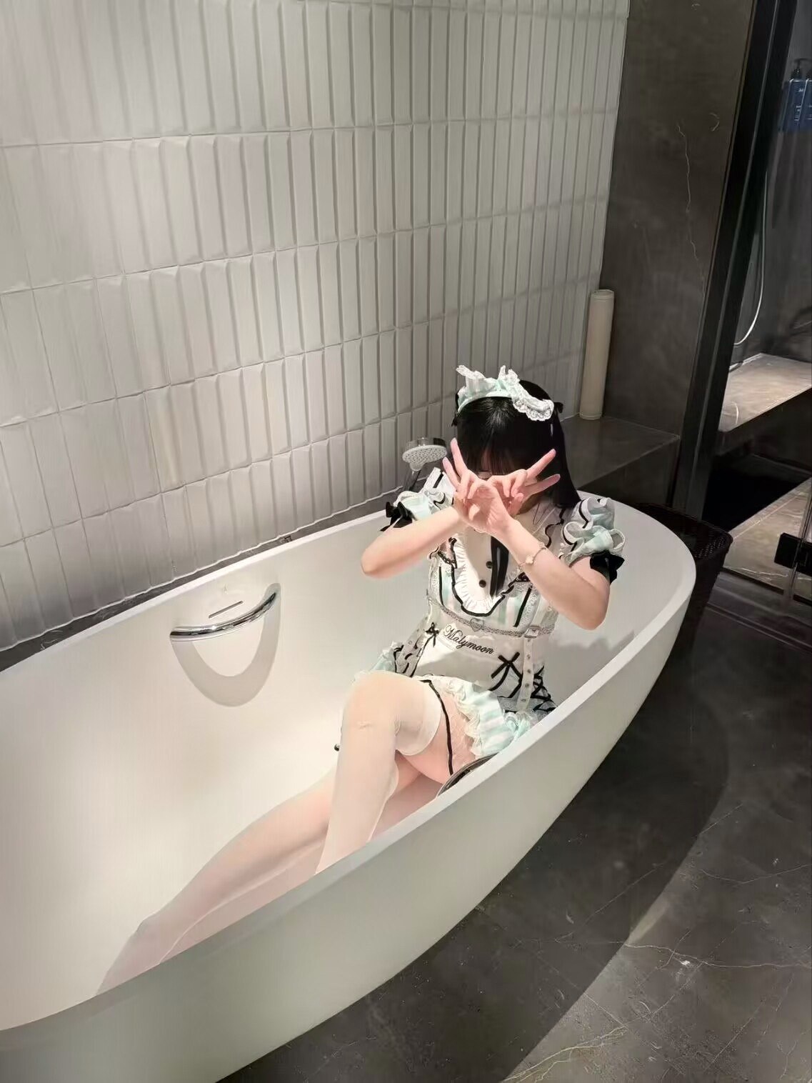 上海 编号： 771703 （260905）

