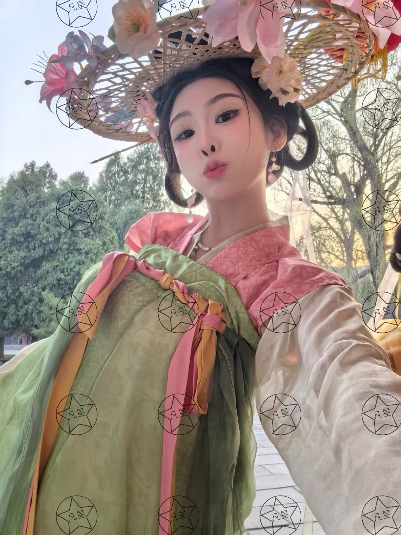 陕西 西安 编号：291399 (点击复制)
➡️ 