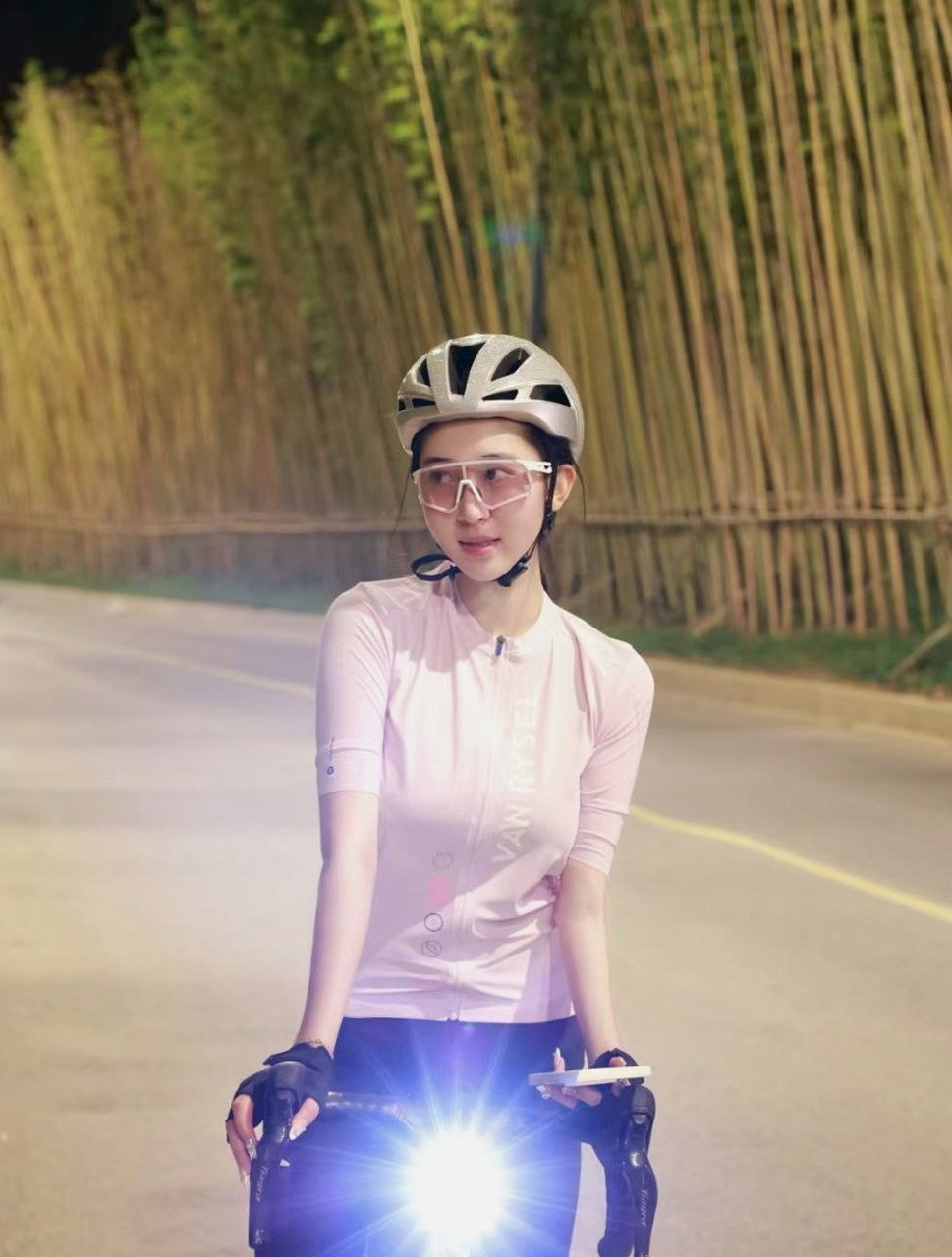 陕西 西安 编号：819353 (点击复制)
➡️ 