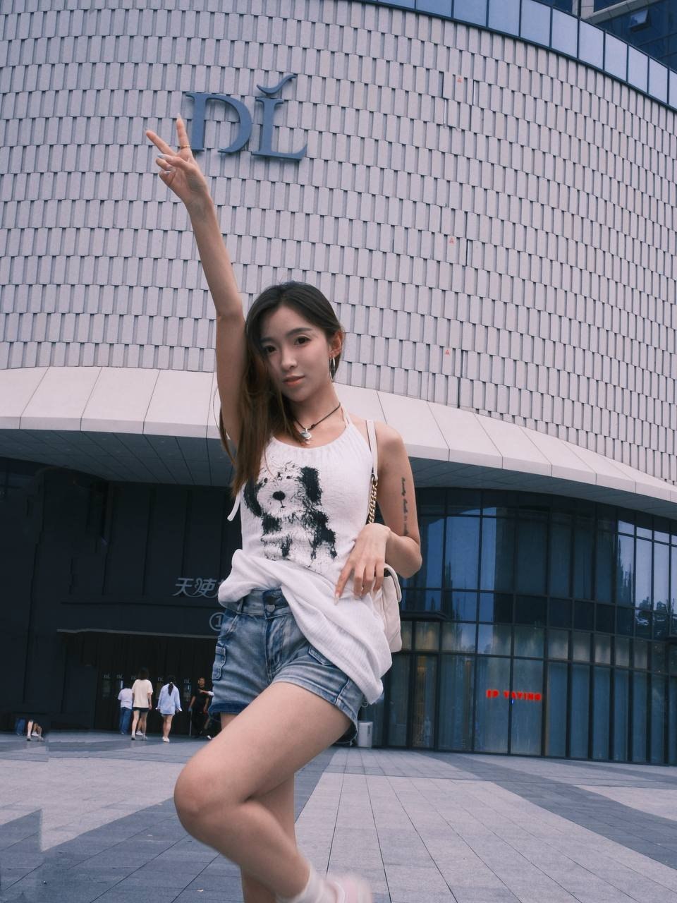 山西 太原 编号：983143 (点击复制)
➡️ 